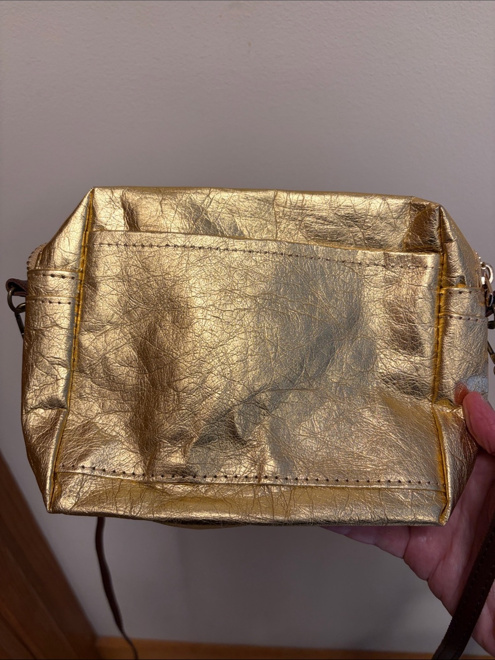 NATURAL LIFE Metallic Gold Crossbody with Brown Strap - Picture 4 of 6